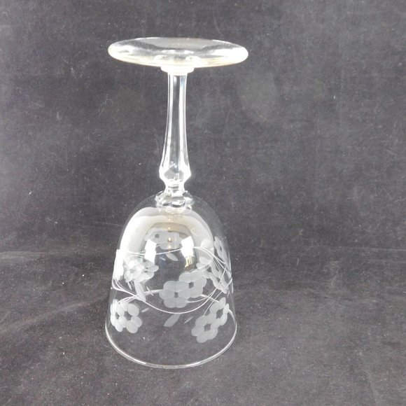 Set of 2 Libbey Glass Glenmore Etched Water Goblet 7 inches tall Vintage - Picture 9 of 11